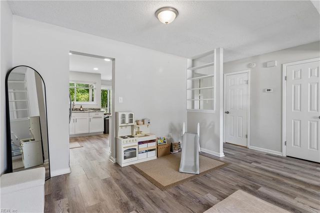 754 Quesnel DR, Virginia Beach, VA 23454