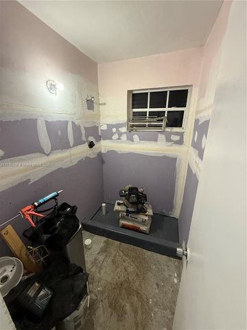 3221 SW 47th Ave, West Park, FL 33023