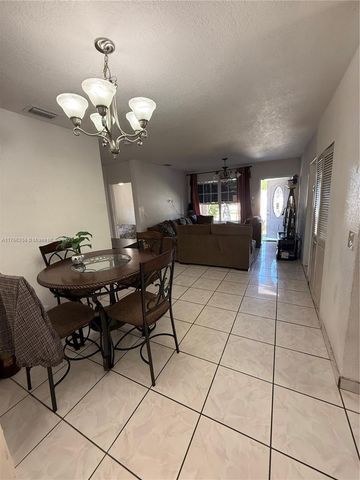 3221 SW 47th Ave, West Park, FL 33023