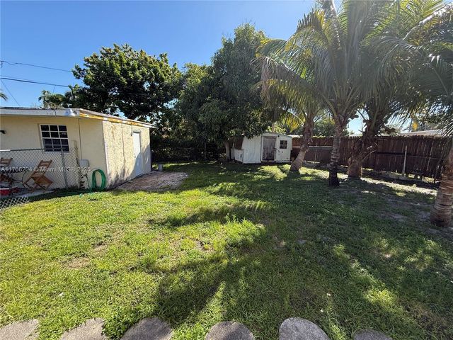 3221 SW 47th Ave, West Park, FL 33023