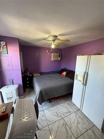 3221 SW 47th Ave, West Park, FL 33023