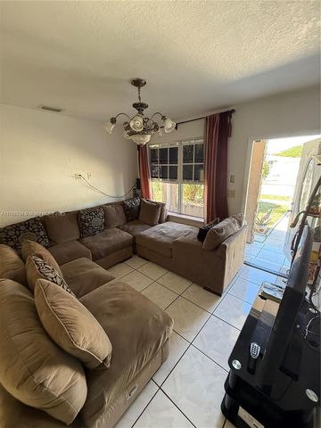 3221 SW 47th Ave, West Park, FL 33023