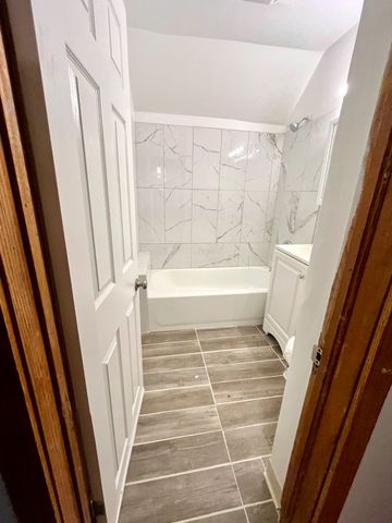 19 S Waller Avenue, Chicago, IL 60644