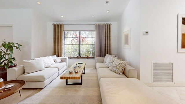 2899 NW 26th Avenue, Boca Raton, FL 33434