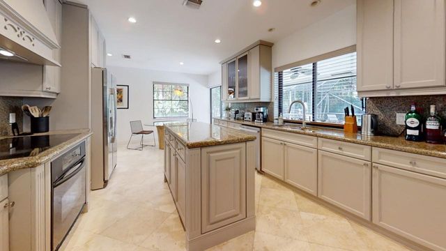2899 NW 26th Avenue, Boca Raton, FL 33434
