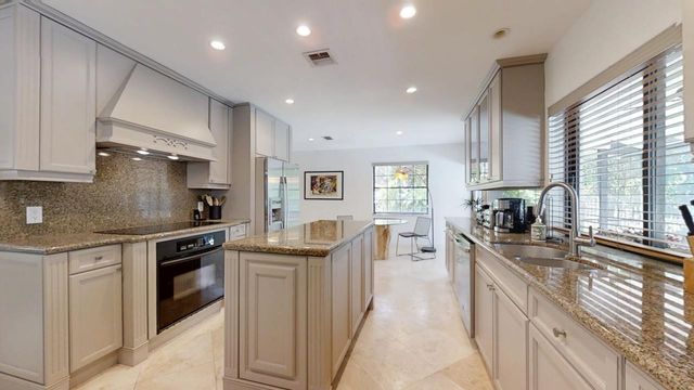 2899 NW 26th Avenue, Boca Raton, FL 33434
