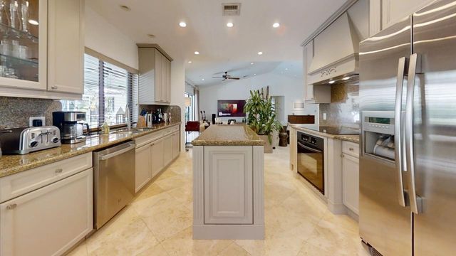 2899 NW 26th Avenue, Boca Raton, FL 33434