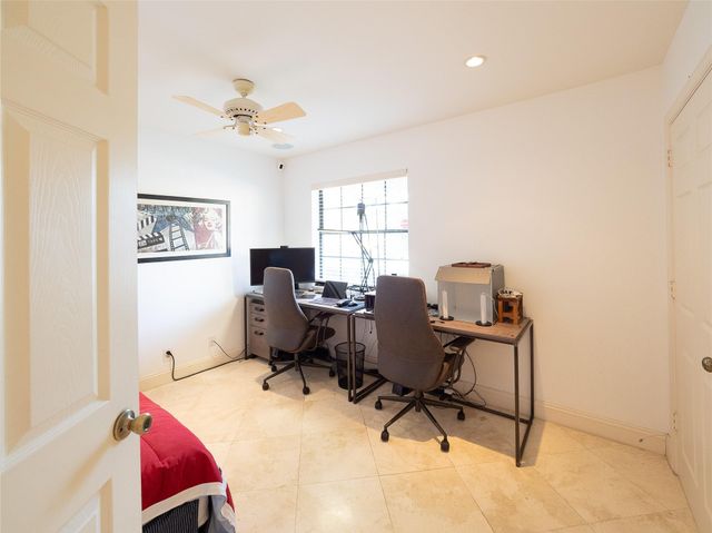 2899 NW 26th Avenue, Boca Raton, FL 33434