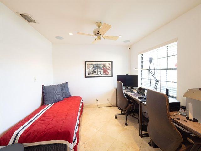 2899 NW 26th Avenue, Boca Raton, FL 33434