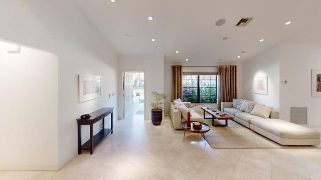 2899 NW 26th Avenue, Boca Raton, FL 33434