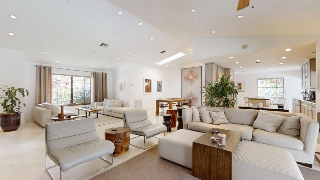 2899 NW 26th Avenue, Boca Raton, FL 33434