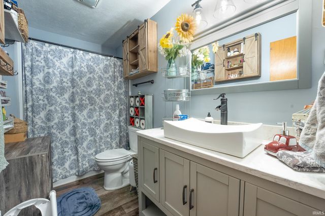 117 N Oakland Avenue, Mishawaka, IN 46544