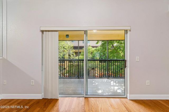 9745 TOUCHTON Road 527, Jacksonville, FL 32246