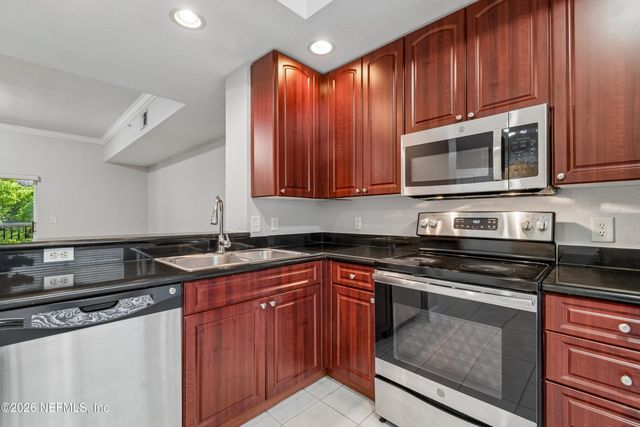 9745 TOUCHTON Road 527, Jacksonville, FL 32246