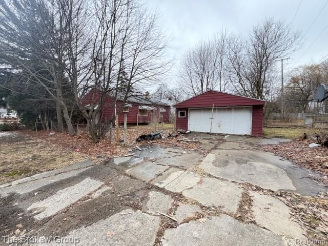 4302 Huckleberry Lane, Flint, MI 48507