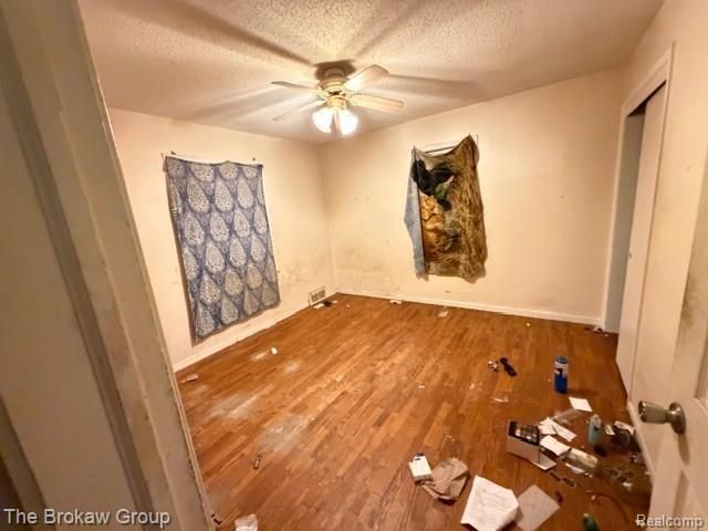 4302 Huckleberry Lane, Flint, MI 48507