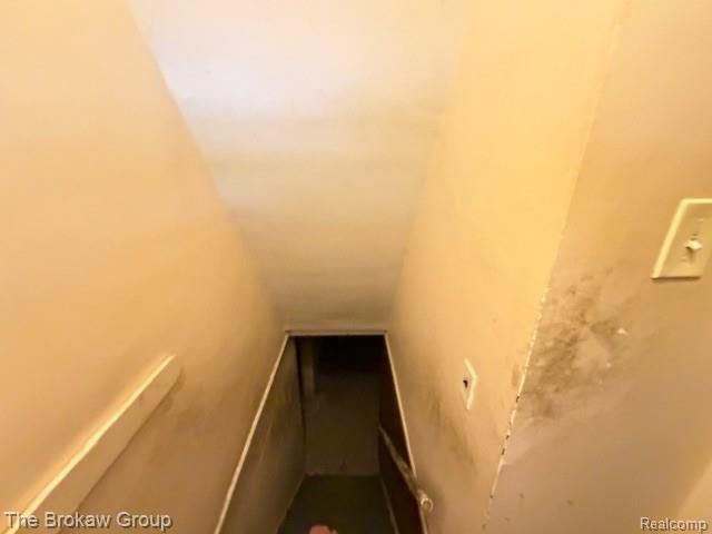 4302 Huckleberry Lane, Flint, MI 48507