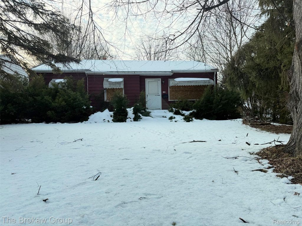 4302 Huckleberry Lane, Flint, MI 48507