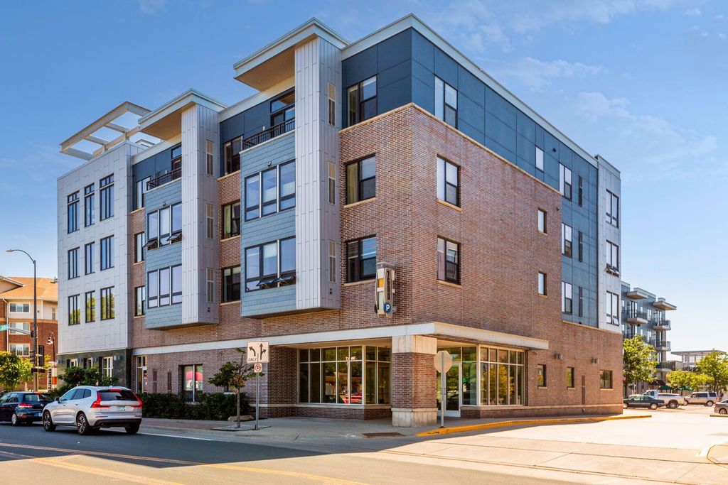 7600 Lyndale Avenue S 204, Richfield, MN 55423 — exterior