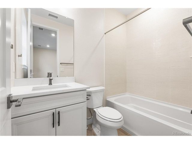 6469 Still Pine Cir, Castle Pines, CO 80108