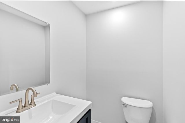 11401 AEGEAN TER, Woodbridge, VA 22192