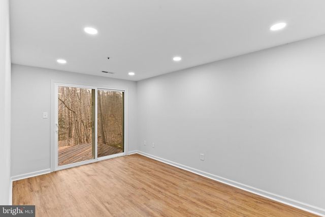 11401 AEGEAN TER, Woodbridge, VA 22192