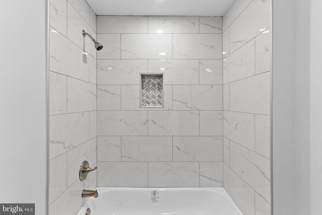 11401 AEGEAN TER, Woodbridge, VA 22192