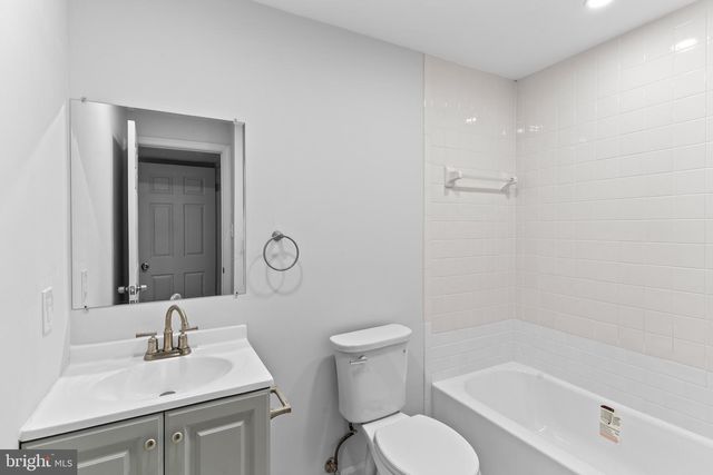 11401 AEGEAN TER, Woodbridge, VA 22192