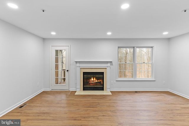 11401 AEGEAN TER, Woodbridge, VA 22192