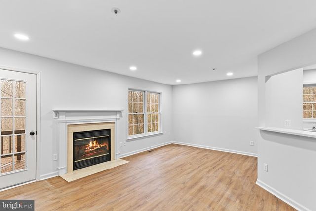 11401 AEGEAN TER, Woodbridge, VA 22192