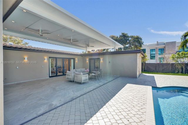 19694 NE 24th Ave, Miami, FL 33180