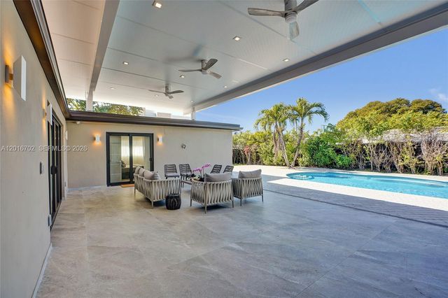 19694 NE 24th Ave, Miami, FL 33180