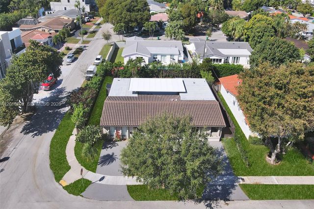 19694 NE 24th Ave, Miami, FL 33180