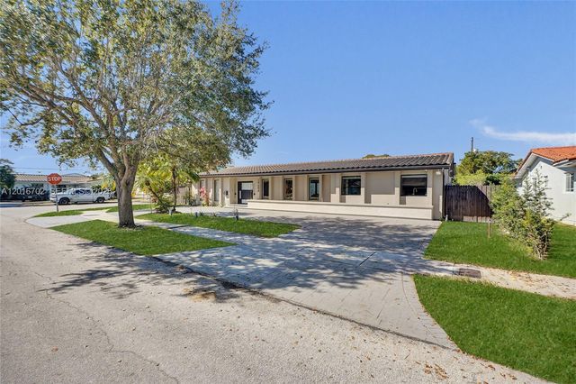 19694 NE 24th Ave, Miami, FL 33180