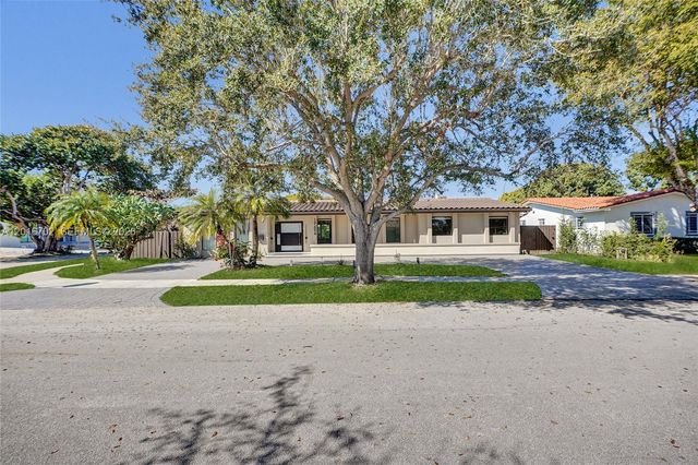 19694 NE 24th Ave, Miami, FL 33180