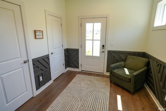 1392 N Hunters Crossing Circle, Huntingburg, IN 47542