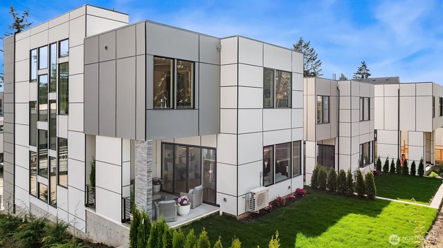 11865 SE 5th Street, Bellevue, WA 98005