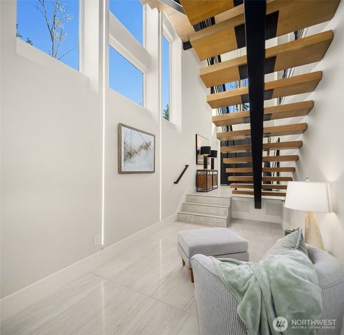 11865 SE 5th Street, Bellevue, WA 98005