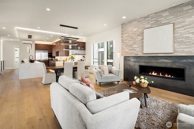 11865 SE 5th Street, Bellevue, WA 98005