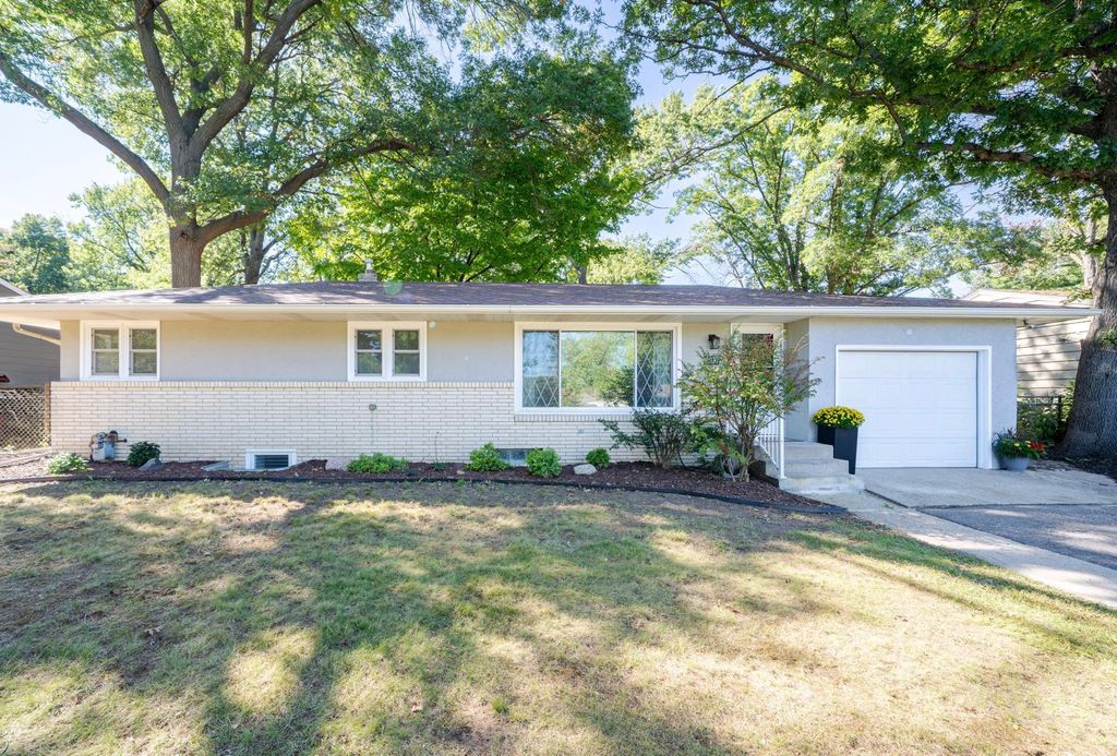 2837 Matilda Street, Roseville, MN 55113 — exterior