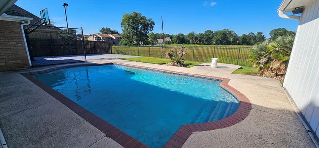 6180 Sheridan Oaks Drive, Beaumont, TX 77706