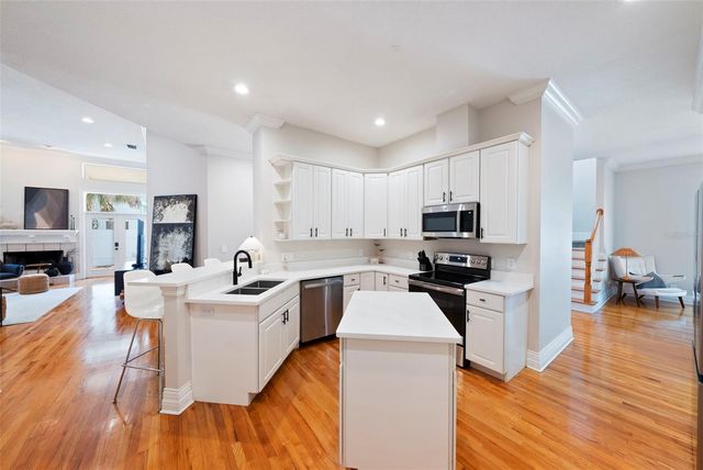 2504 W TENNESSEE AVENUE A, Tampa, FL 33629