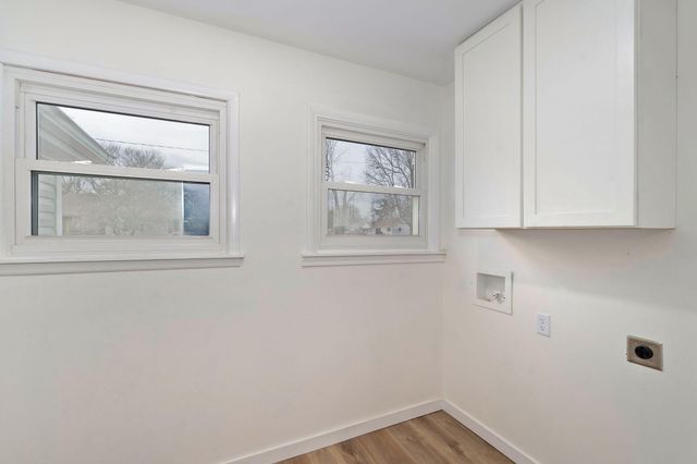 2308 E Latoka Street, Springfield, MO 65804