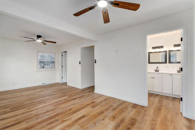 2308 E Latoka Street, Springfield, MO 65804