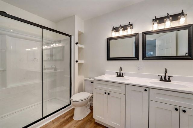 2308 E Latoka Street, Springfield, MO 65804