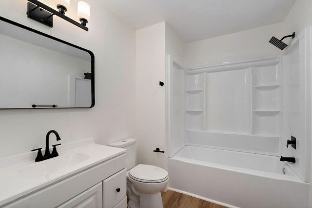 2308 E Latoka Street, Springfield, MO 65804