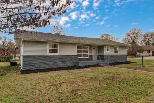 2308 E Latoka Street, Springfield, MO 65804