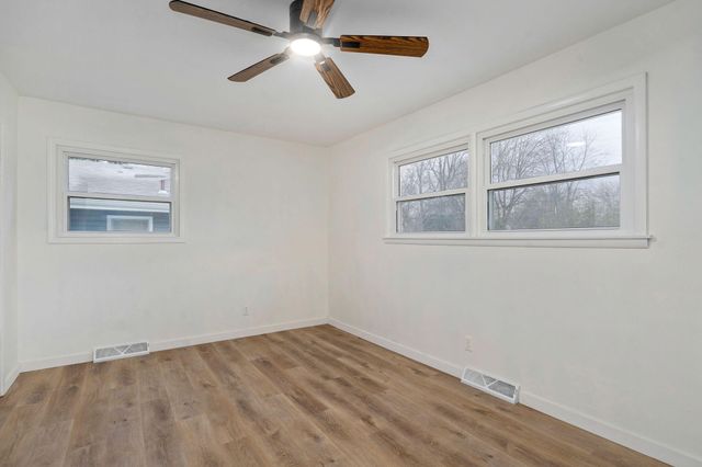 2308 E Latoka Street, Springfield, MO 65804