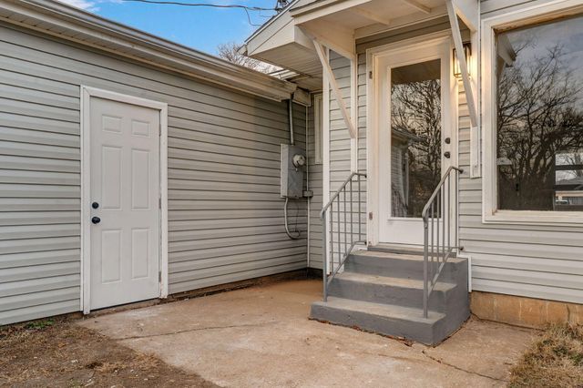 2308 E Latoka Street, Springfield, MO 65804