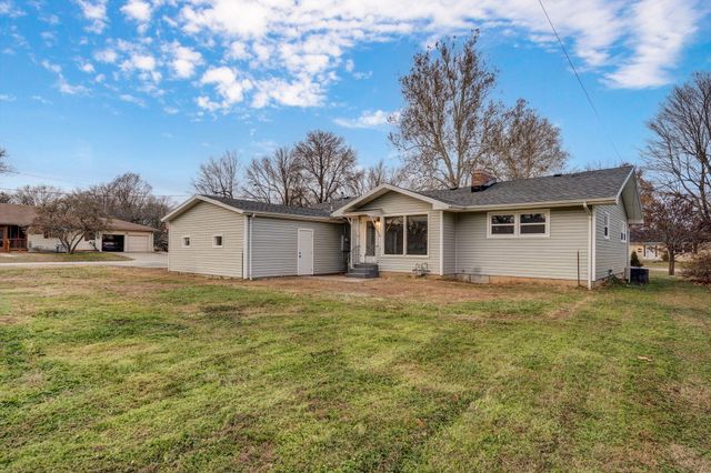 2308 E Latoka Street, Springfield, MO 65804